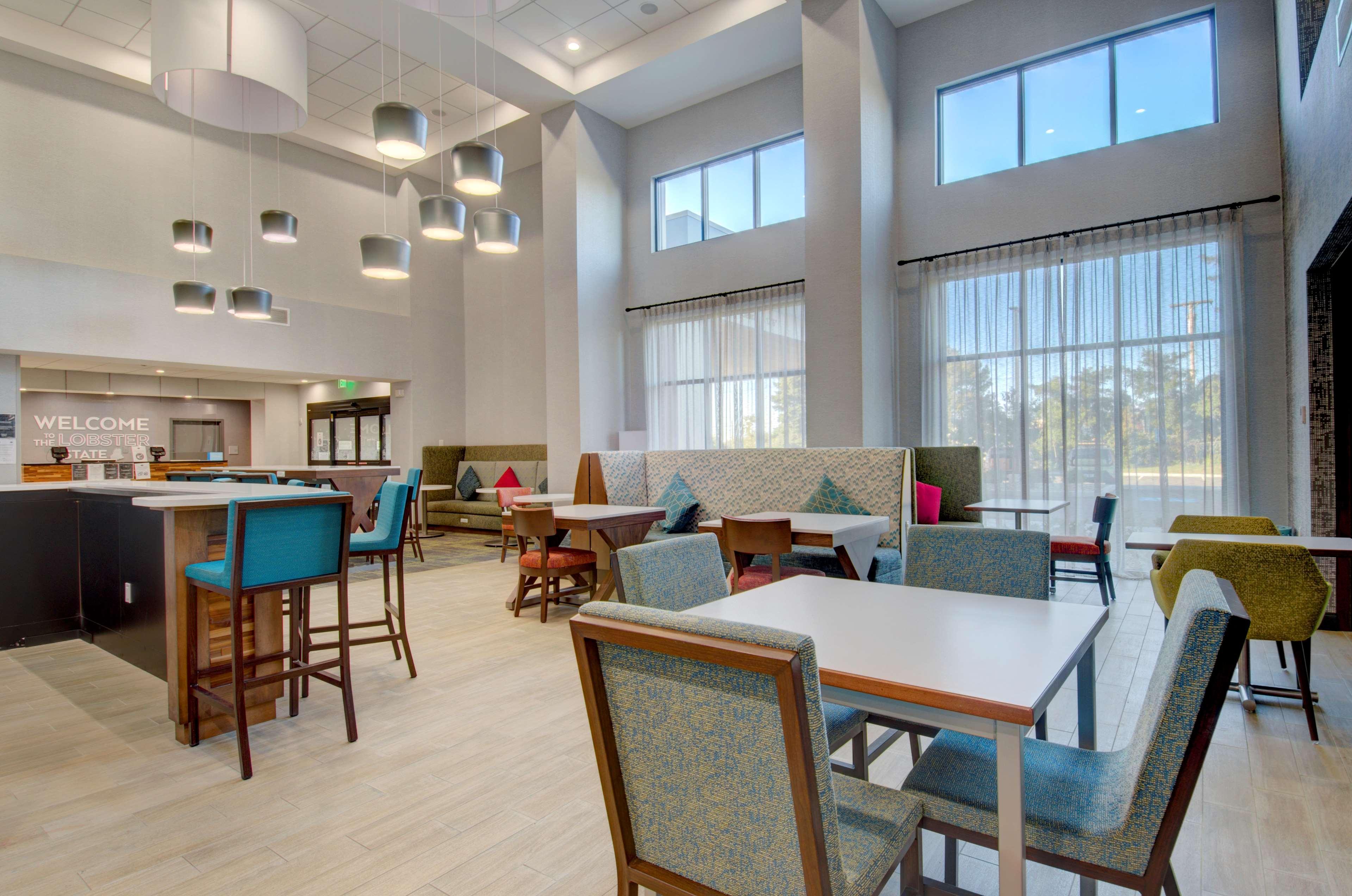 Hampton Inn & Suites Portland West Экстерьер фото