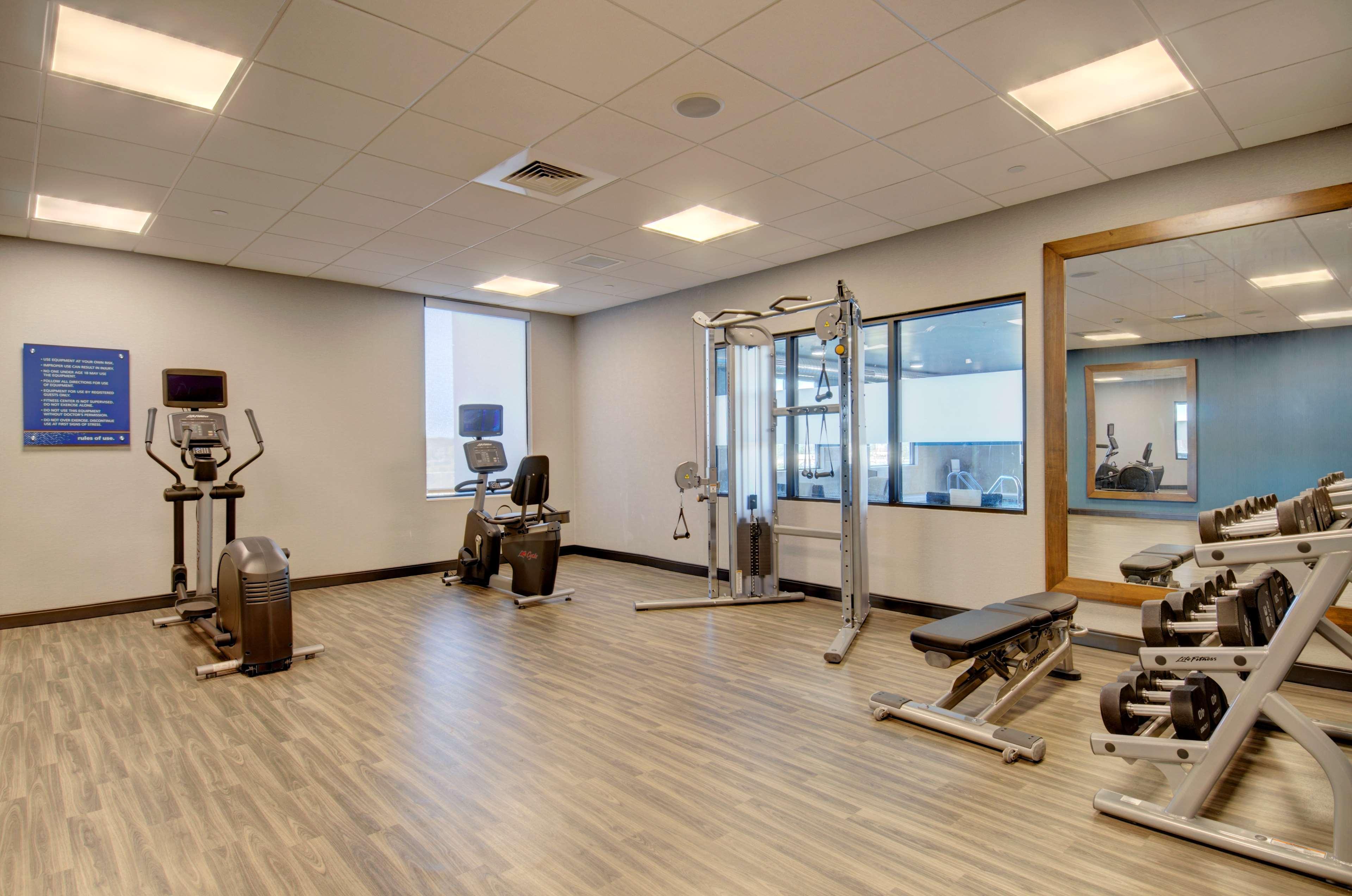 Hampton Inn & Suites Portland West Экстерьер фото