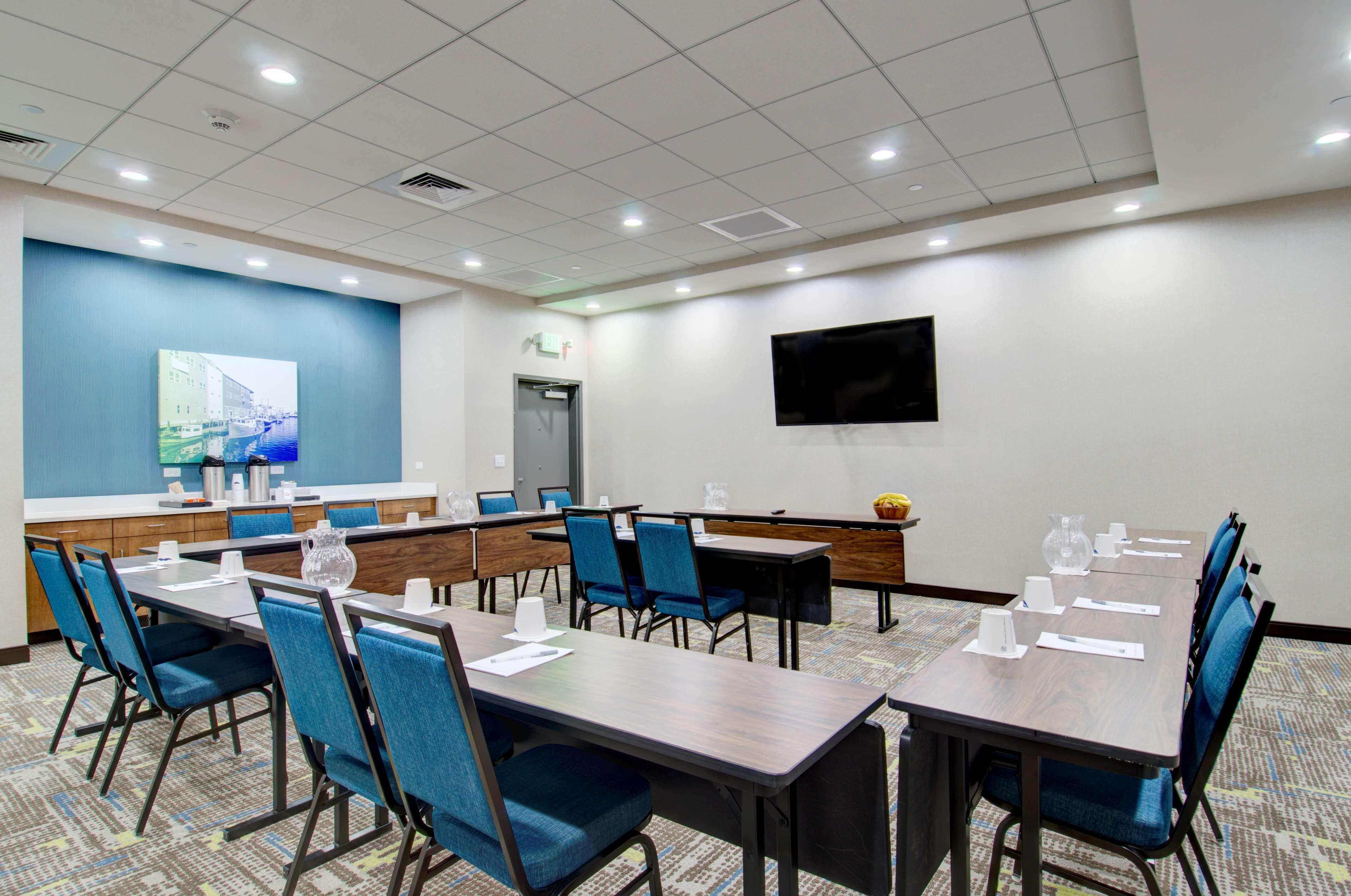Hampton Inn & Suites Portland West Экстерьер фото