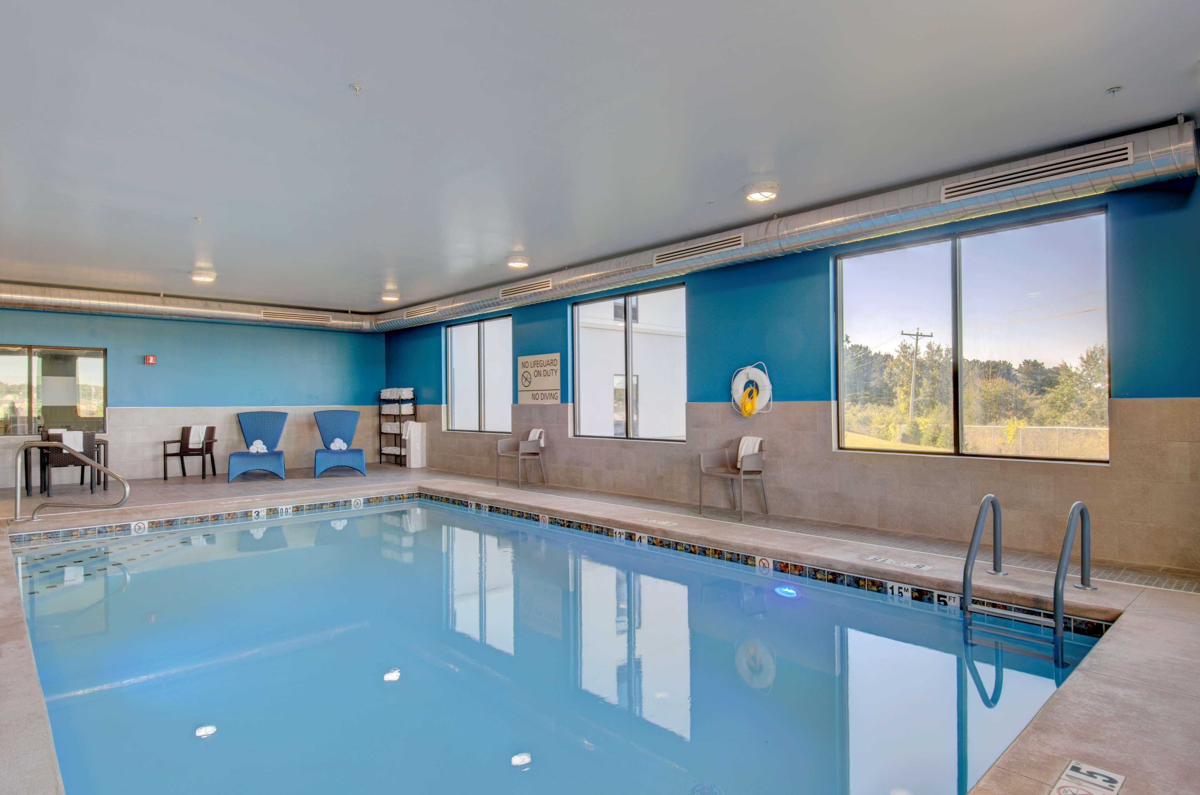 Hampton Inn & Suites Portland West Экстерьер фото