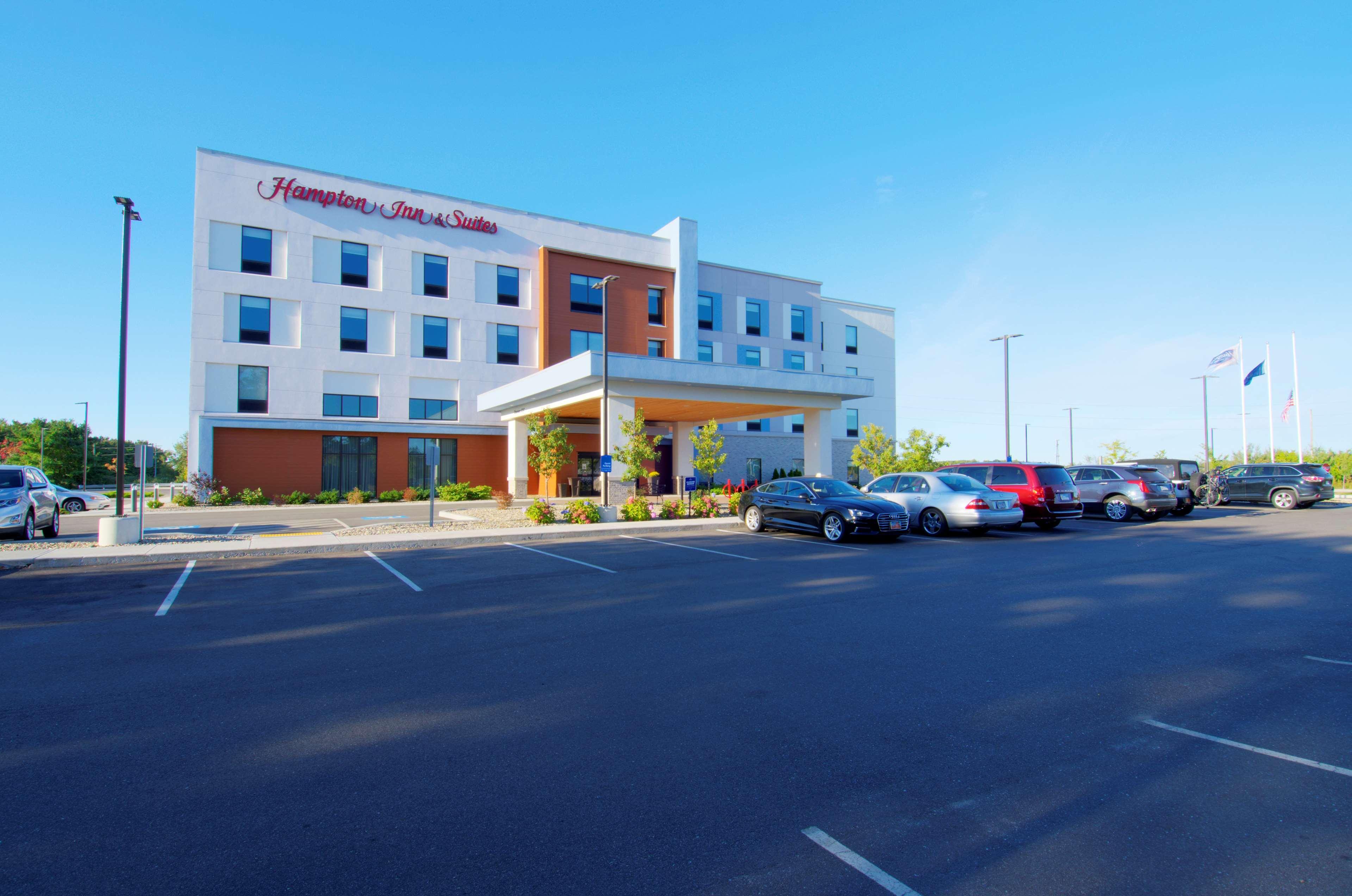 Hampton Inn & Suites Portland West Экстерьер фото
