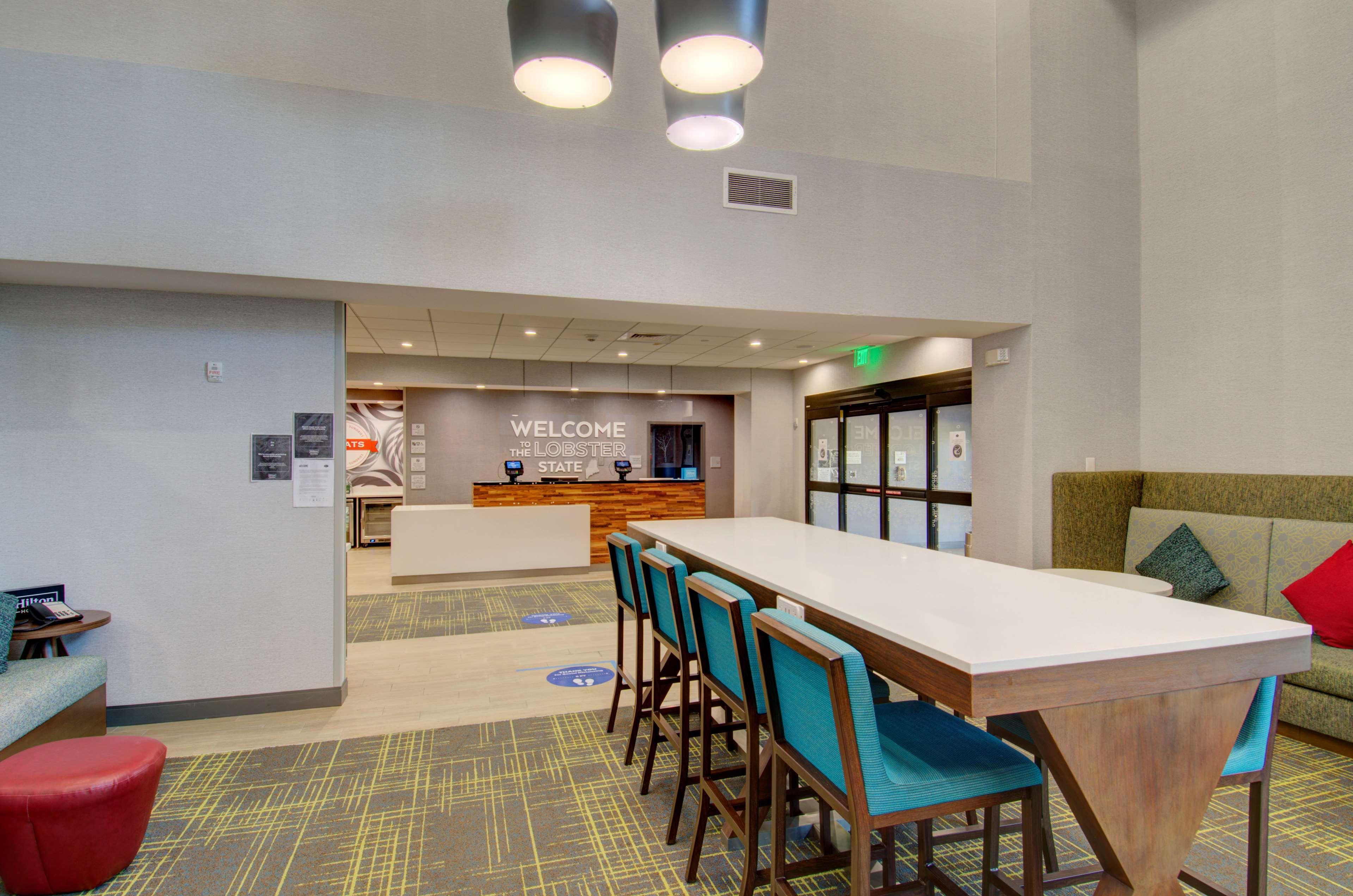 Hampton Inn & Suites Portland West Экстерьер фото