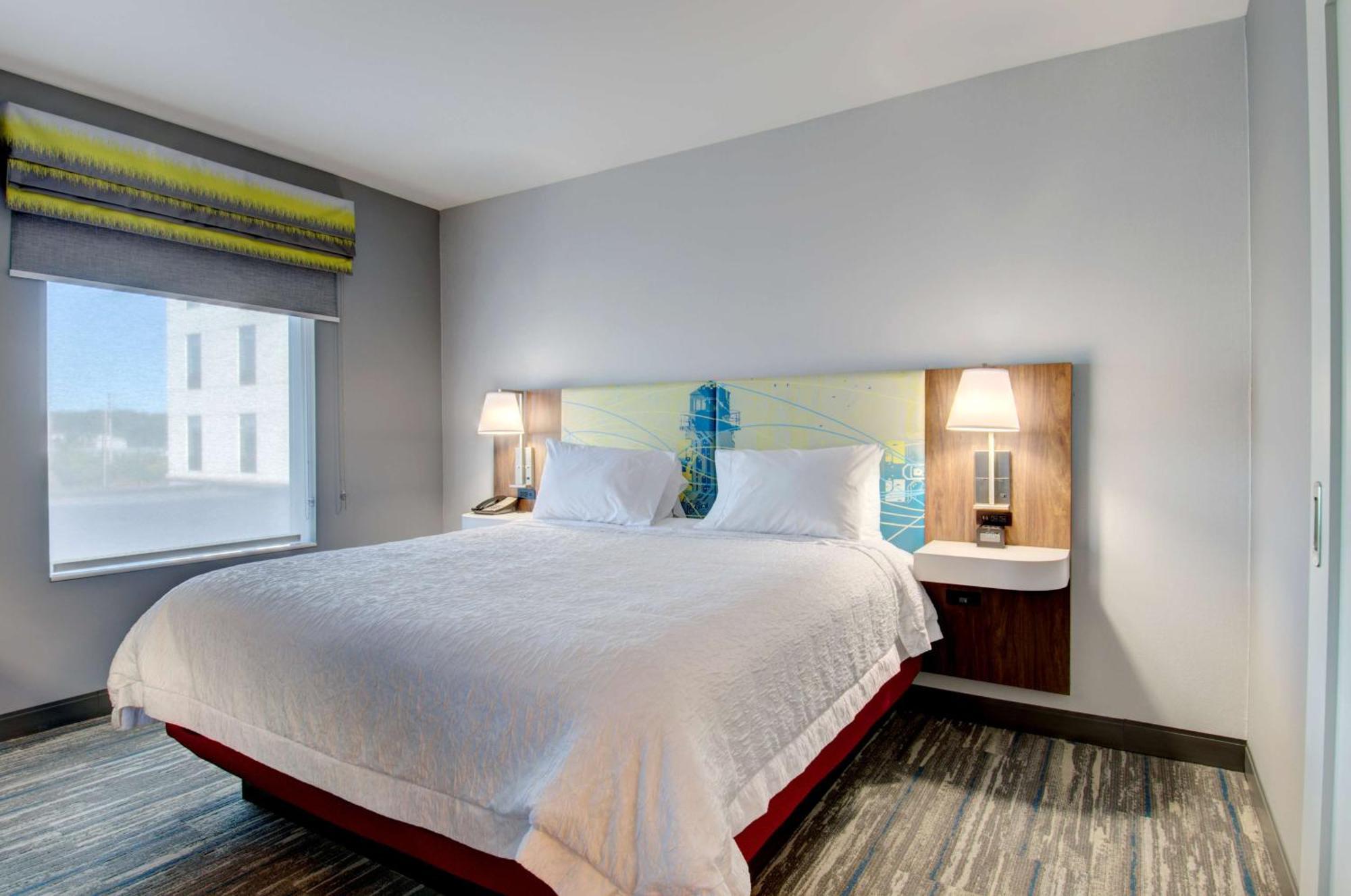 Hampton Inn & Suites Portland West Экстерьер фото